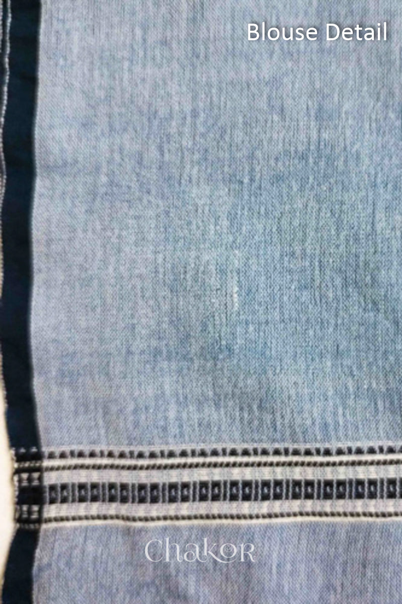 Handloom Off-white Blue Bhujodi Cotton Saree by Chakor.