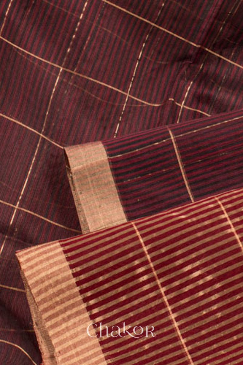 Pleats and pallu view of Chakor's Maroon Chanderi Silk Cotton Saree with woven tissue zari chex.