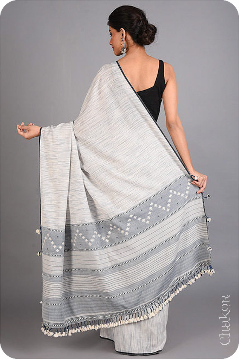 Handloom Off-white Grey Bhujodi Cotton Saree by Chakor.