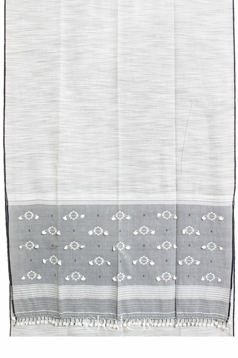 Handloom Off-white Grey Bhujodi Cotton Saree by Chakor.