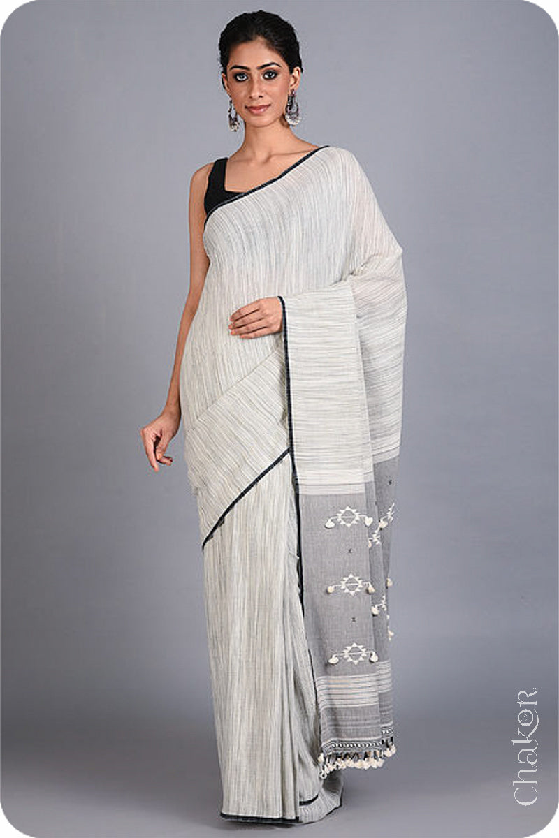 Handloom Off-white Grey Bhujodi Cotton Saree by Chakor.