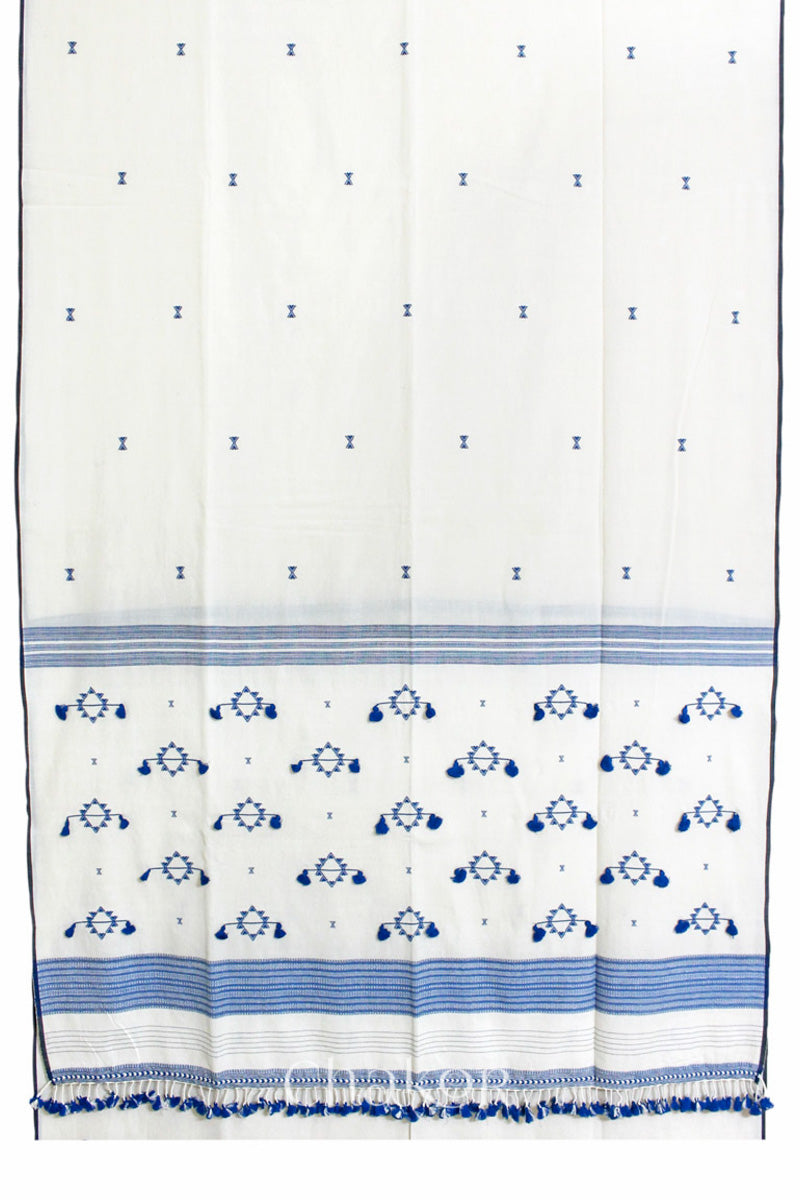 Handloom Off-white Blue Bhujodi Cotton Saree by Chakor.