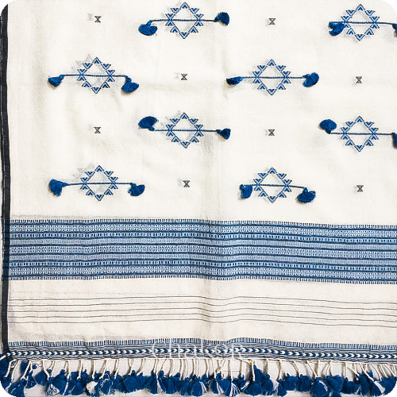 Handloom Off-white Blue Bhujodi Cotton Saree by Chakor.