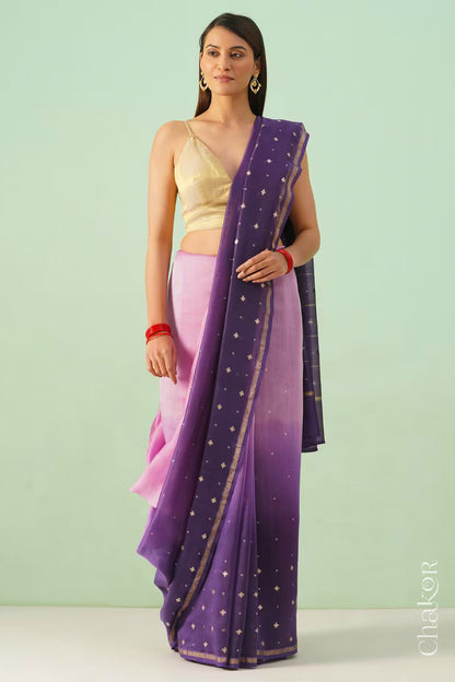 Full-length view of pink purple shaded Chanderi silk cotton saree with ombre effect and tissue-striped pallu.
