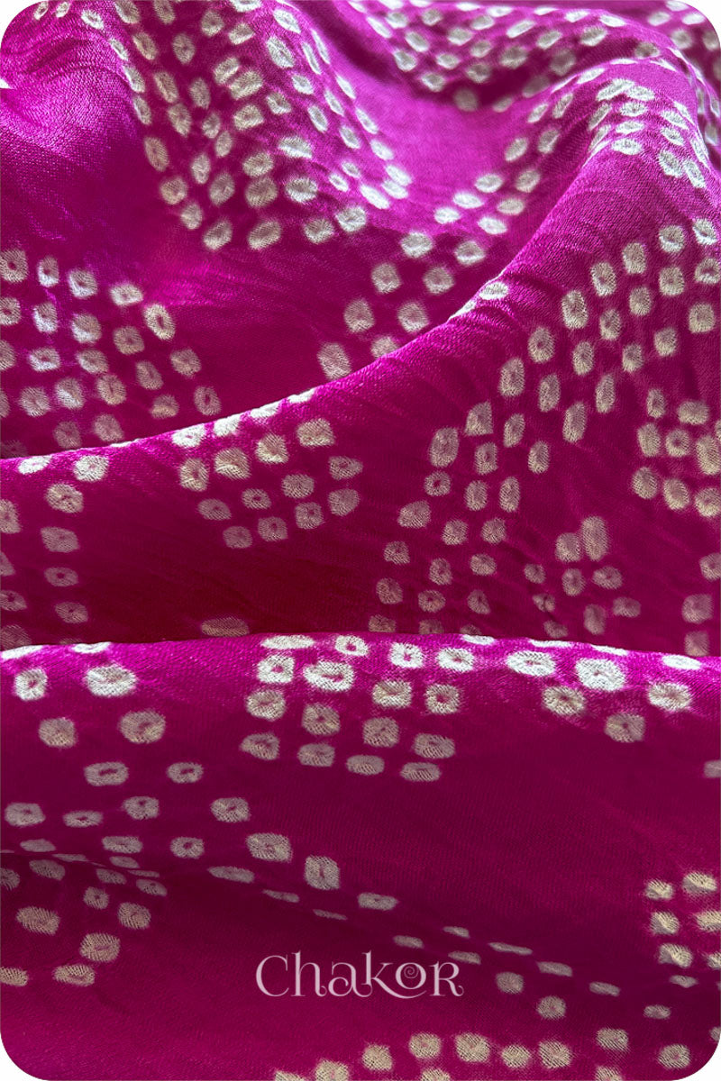 Chakor Magenta Ombre Dyed Traditional Bandhani Gaji Silk Saree.