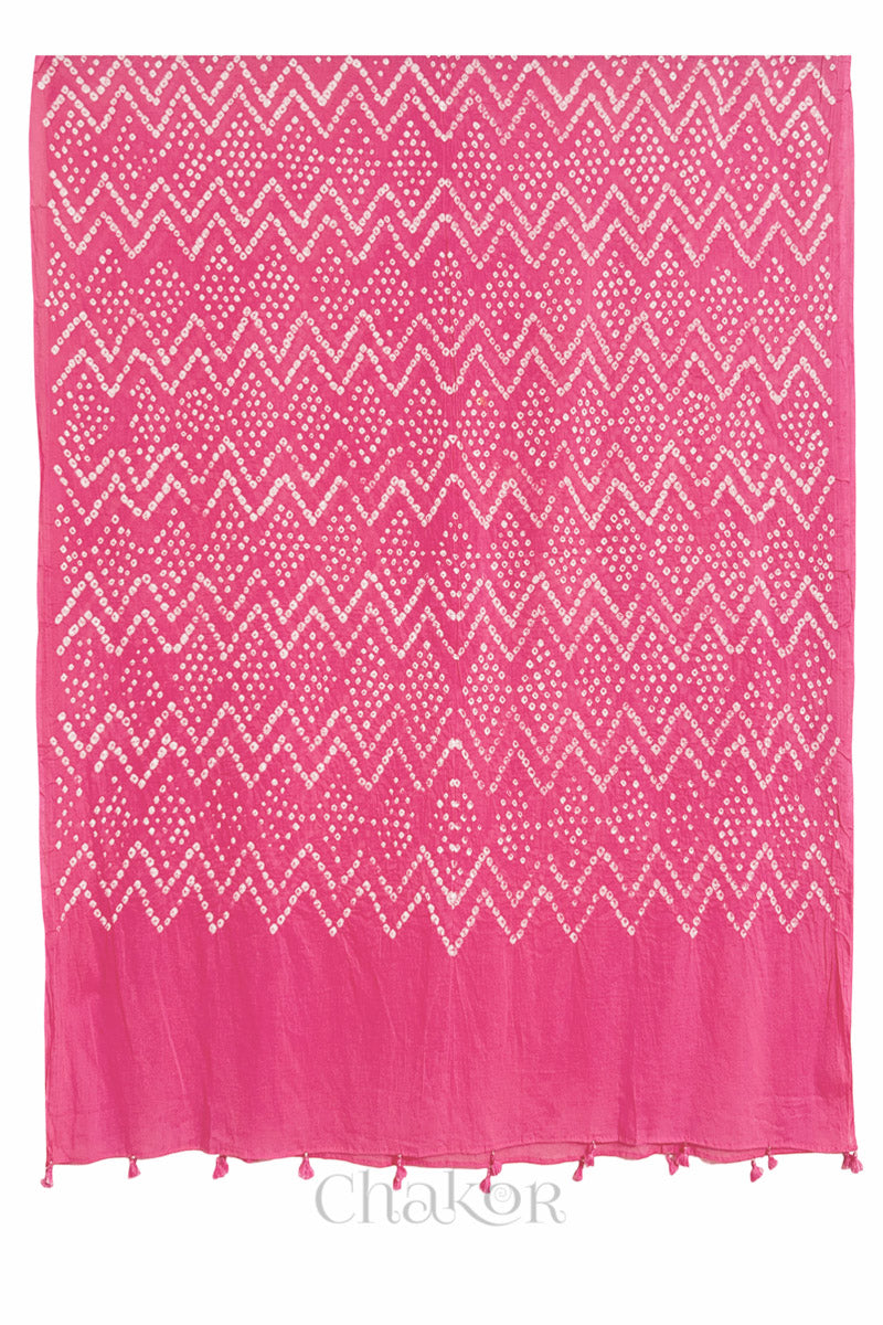 Full view of Pink Kutch Bandhani dupatta in pure mercerised mulmul cotton.
