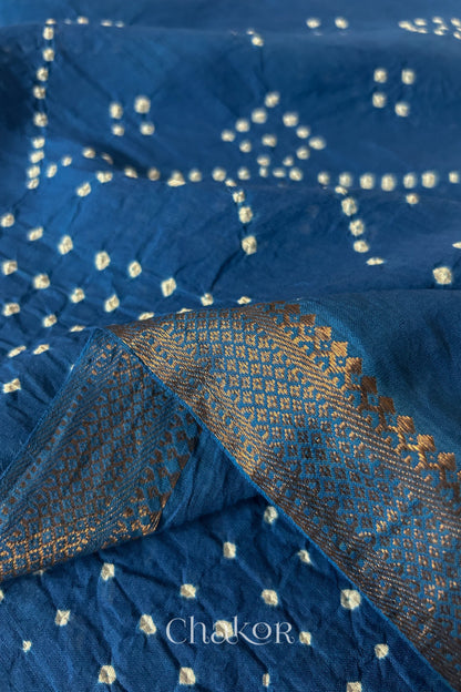Close-up of the golden zari border on Indigo Blue handloom Mangalgiri cotton Bandhani dupatta.
