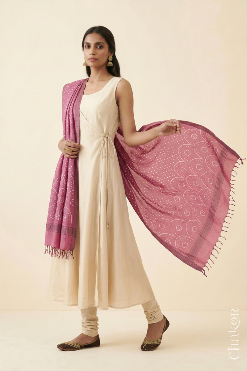 Old Rose Pink Bandhani handloom Mangalgiri cotton dupatta worn by a woman, shown in motion.
