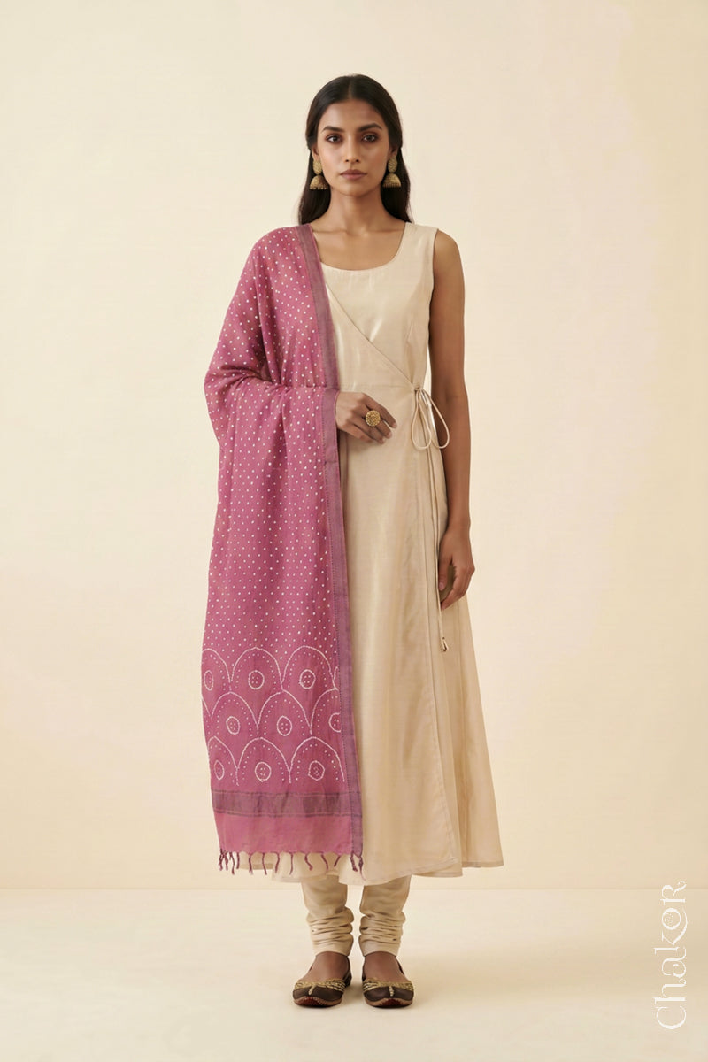Old Rose Pink Bandhani handloom Mangalgiri cotton dupatta showing its white dotted pattern and zari border.
