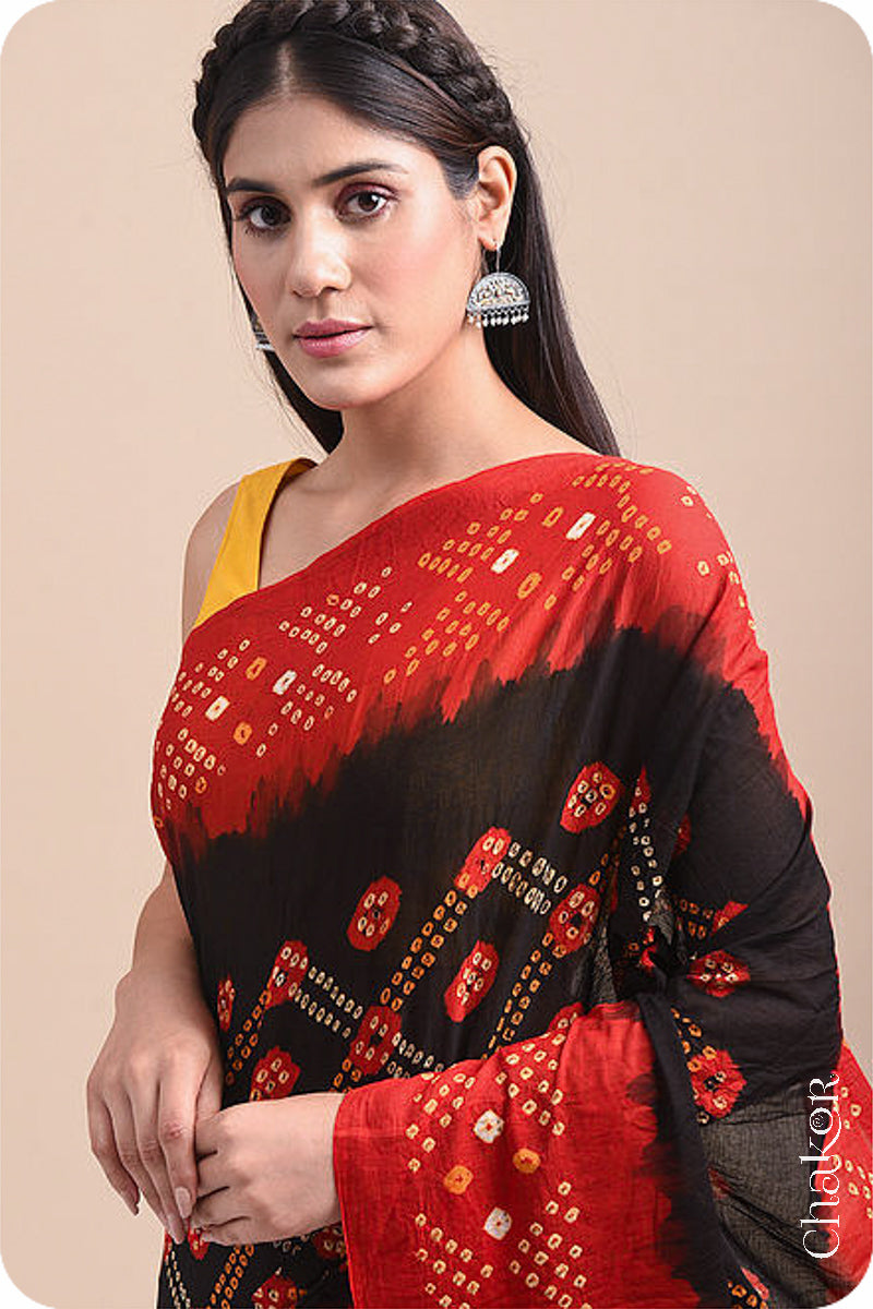 Traditional Black Red Bandhani Mul Cotton Saree by Chakor.