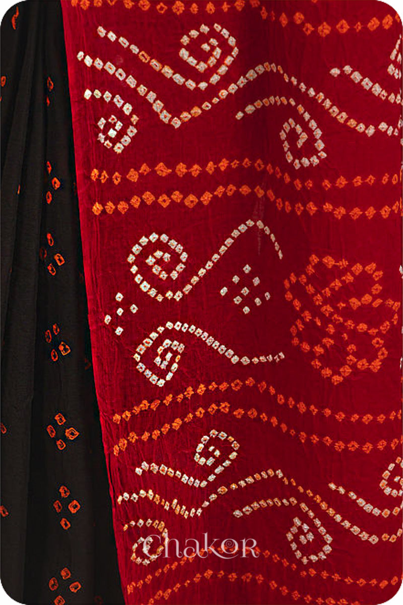 Traditional Black Red Bandhani Mul Cotton Saree by Chakor.