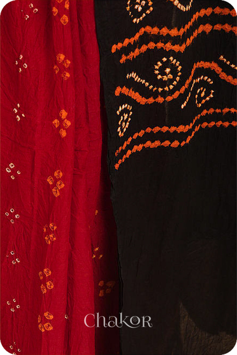 Traditional Red Black Bandhani Mul Cotton Saree by Chakor.