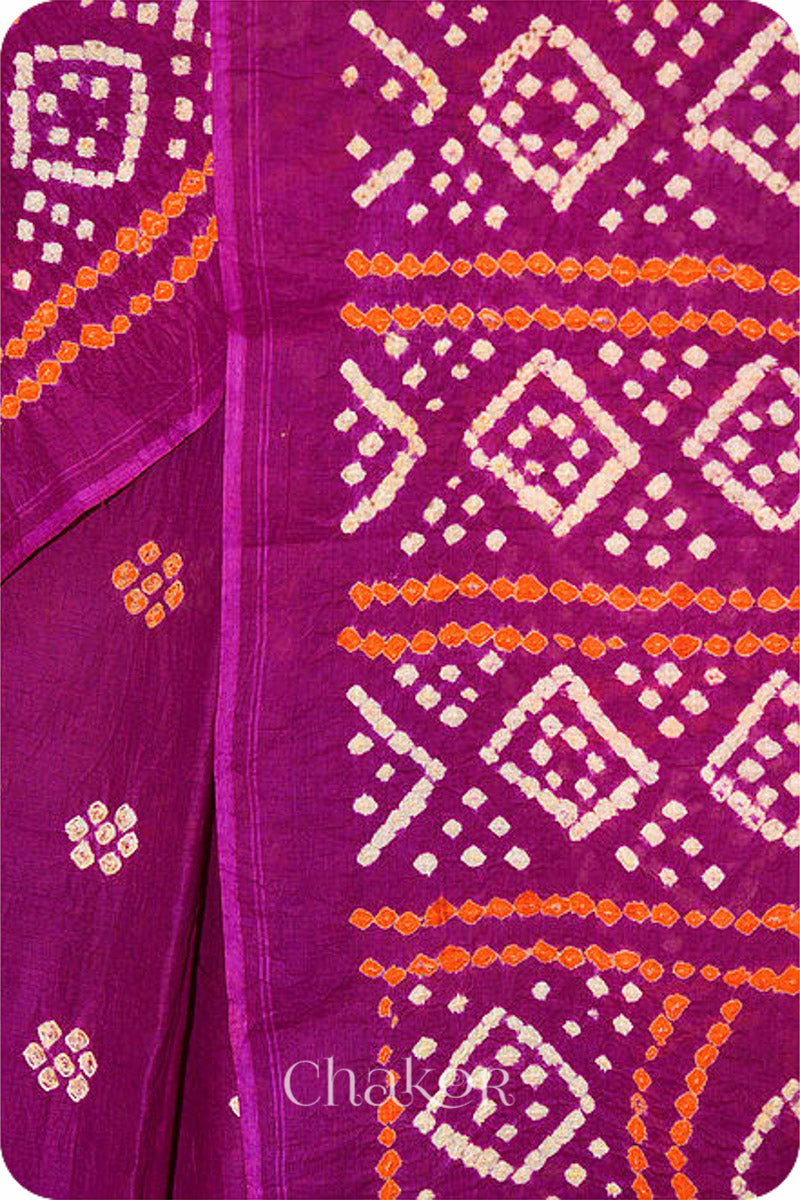 Traditional Magenta Bandhani Mul Cotton Saree by Chakor.